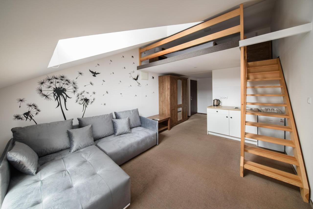 Apartament Jastrzebie Gniazdo Lägenhet Krasków Exteriör bild